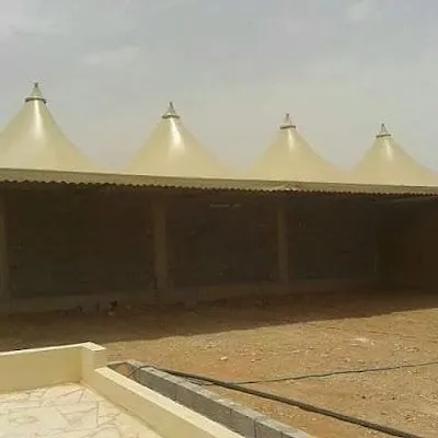 سعر متر المظلات الهرمية الرياض
