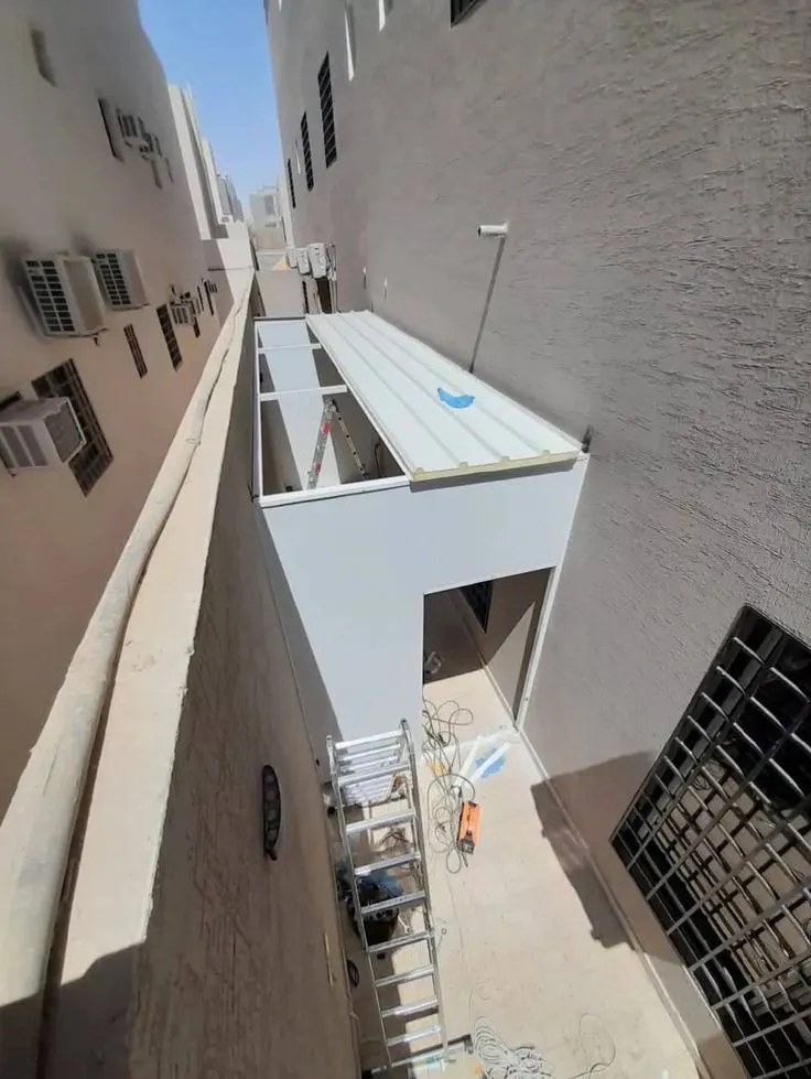 شركة تركيب ساندوتش بنل بالرياض – تنفيذ احترافي وعزل فائق