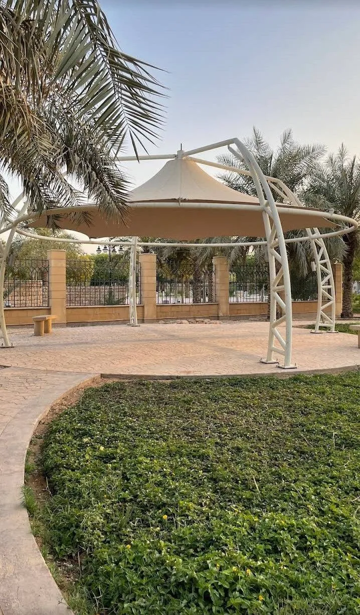خدمات تركيب مظلات سيارات بالرياض – جودة احترافية بأسعار منافسة