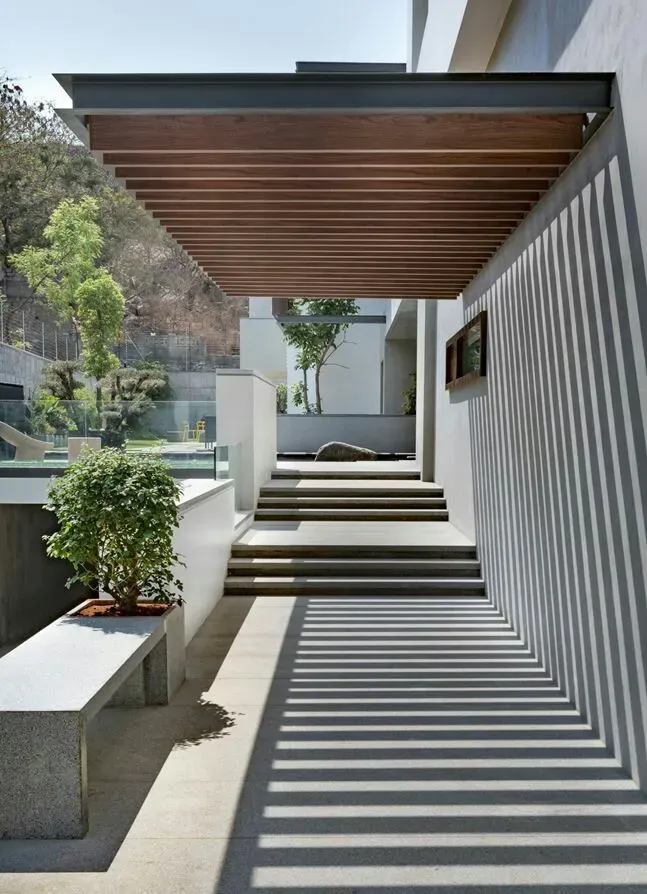 حداد مظلات مداخل فلل في الرياض وشماله: تصاميم مودرن 