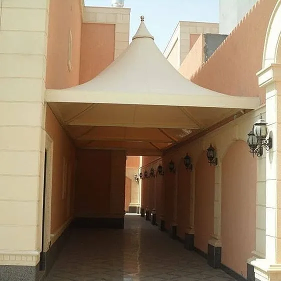 اصلاح مظلات كراج مقوسة بتثبيت آمن في الرياض