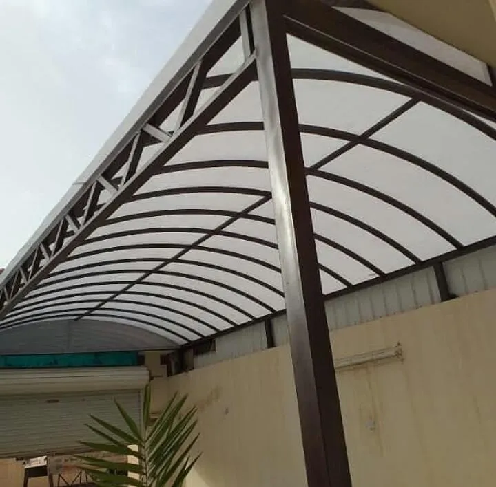 مظلات لكسان في حي الملقا: دليل الفخامة والحماية القصوى 