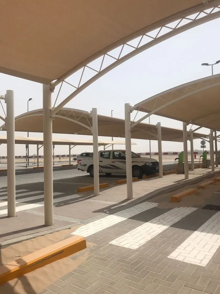 المظلات في الرياض: الدليل المرجعي الشامل لاختيار وتركيب مظلة
